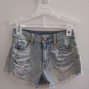 💥Flash Sale💥Distressed Denim Shorts